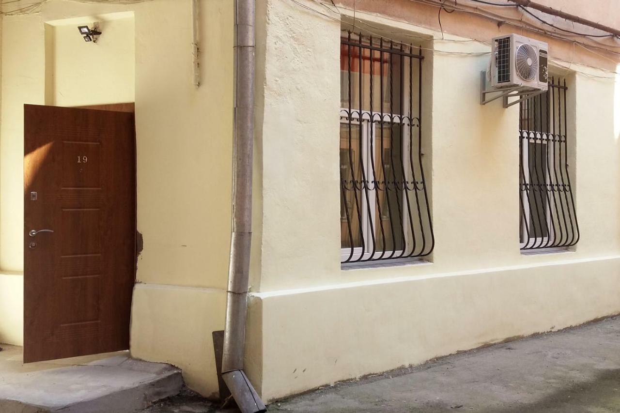 Apartment At Teodora Sqr Lviv Bagian luar foto
