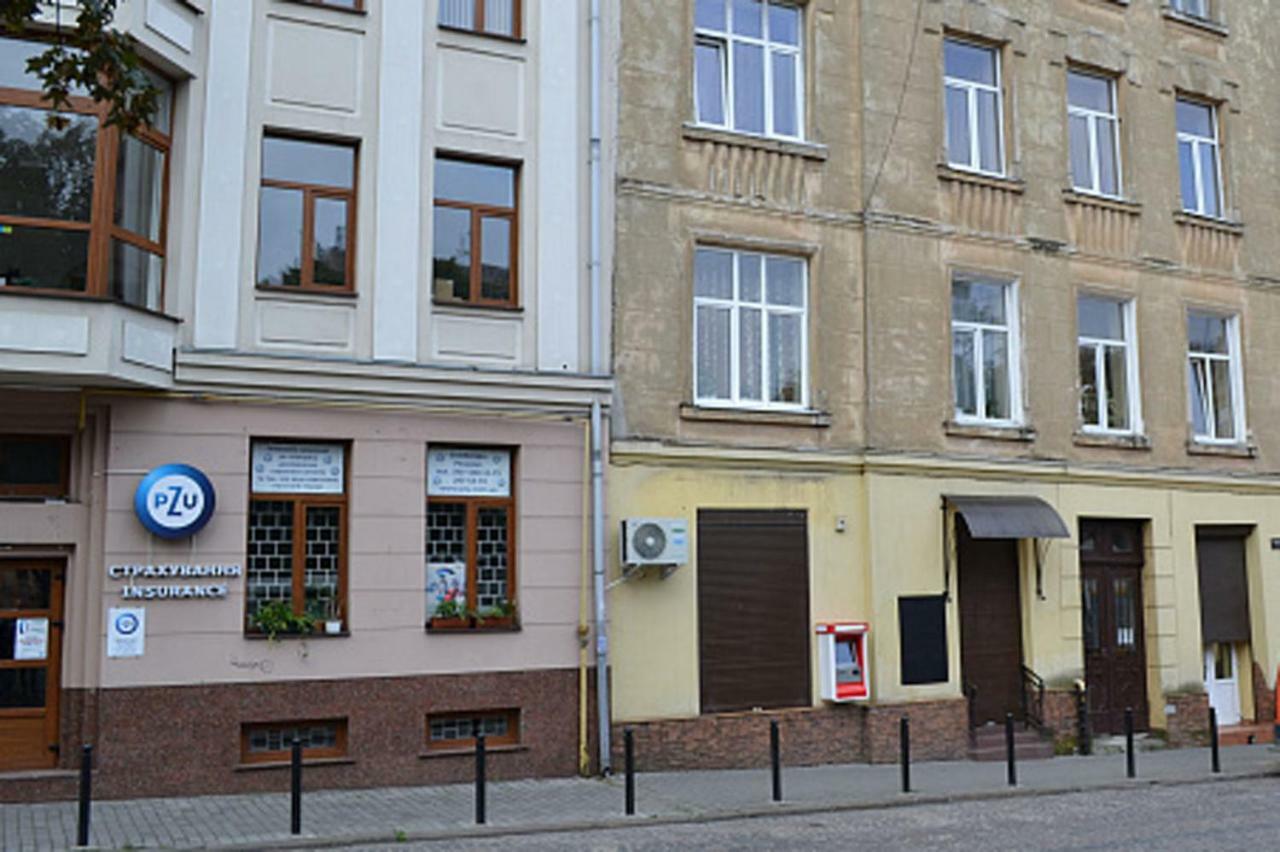 Apartment At Teodora Sqr Lviv Bagian luar foto